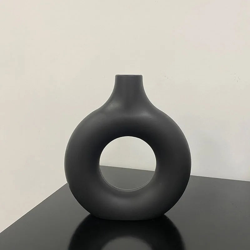 Simple Plastic Vase Donut Shape