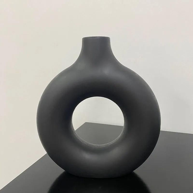 Simple Plastic Vase Donut Shape