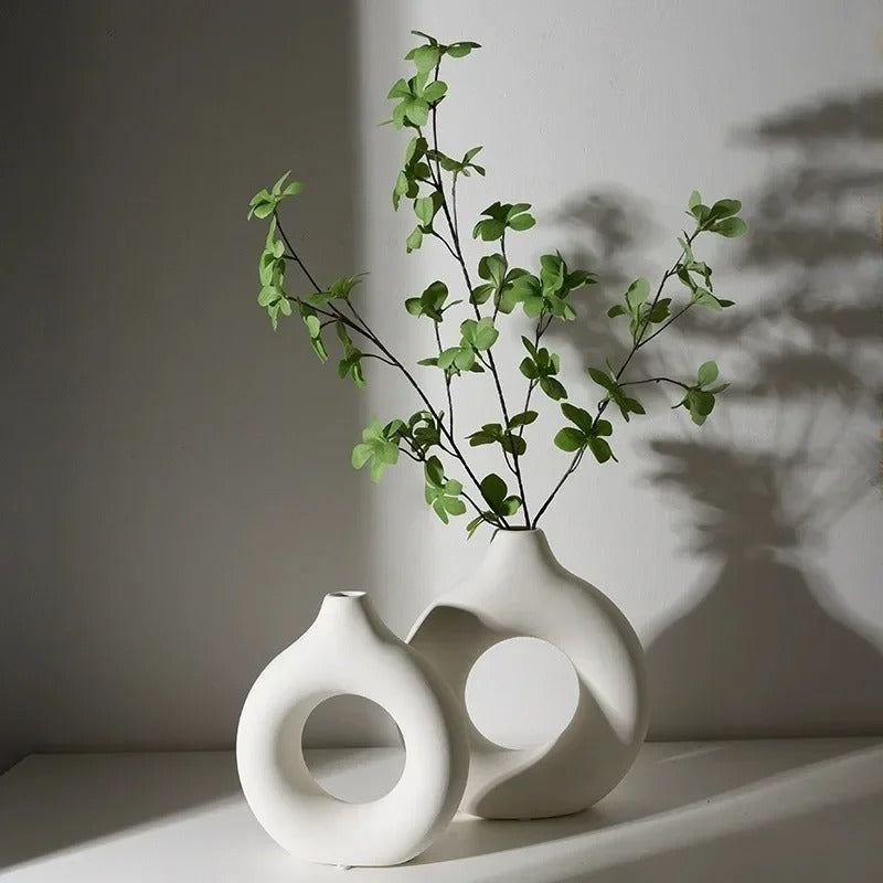 Simple Plastic Vase Donut Shape