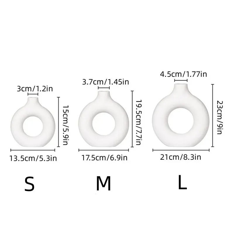 Simple Plastic Vase Donut Shape